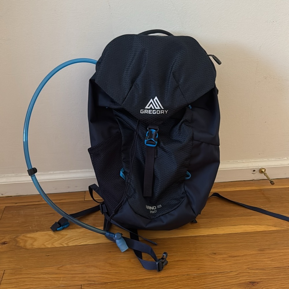 COPY - Gregory Nano 18L Backpack with Hydration Pack - Black and Blue